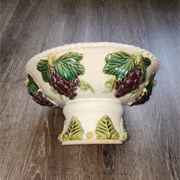 Vintage Italian Majolica Style large Pedestal Bowl with Grape Design‎ - Picture 8 of 15